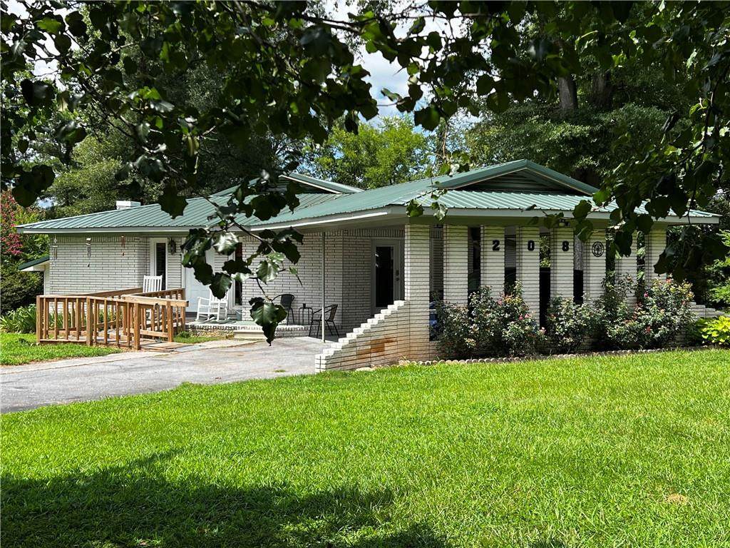 208 Kentucky Drive - Photo 1