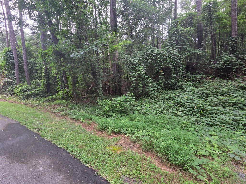 690 Lake Circle - Photo 1