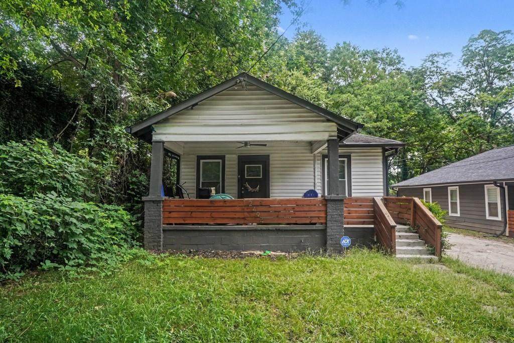 2494 Lester Street - Photo 1