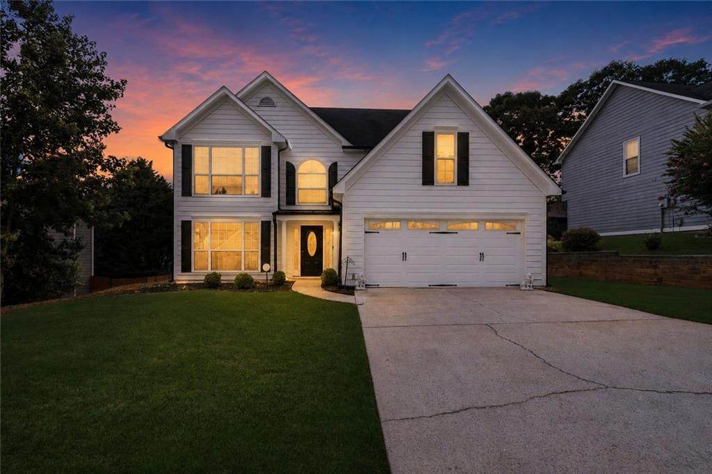 2765 Suwanee Lakes Trail - Photo 1