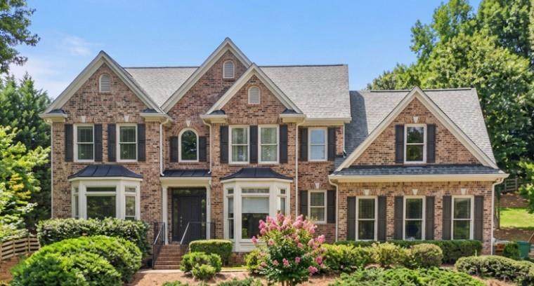112 Grandcrest Drive - Photo 1