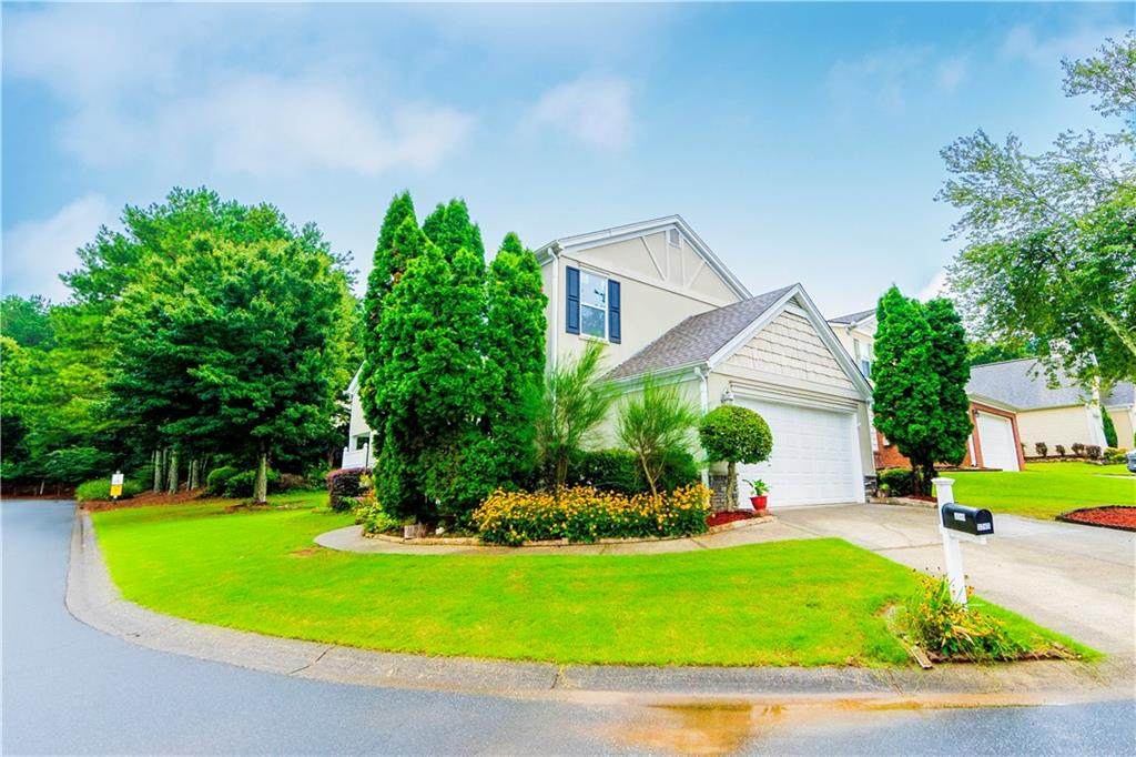 3740 Maple Valley Drive - Photo 1