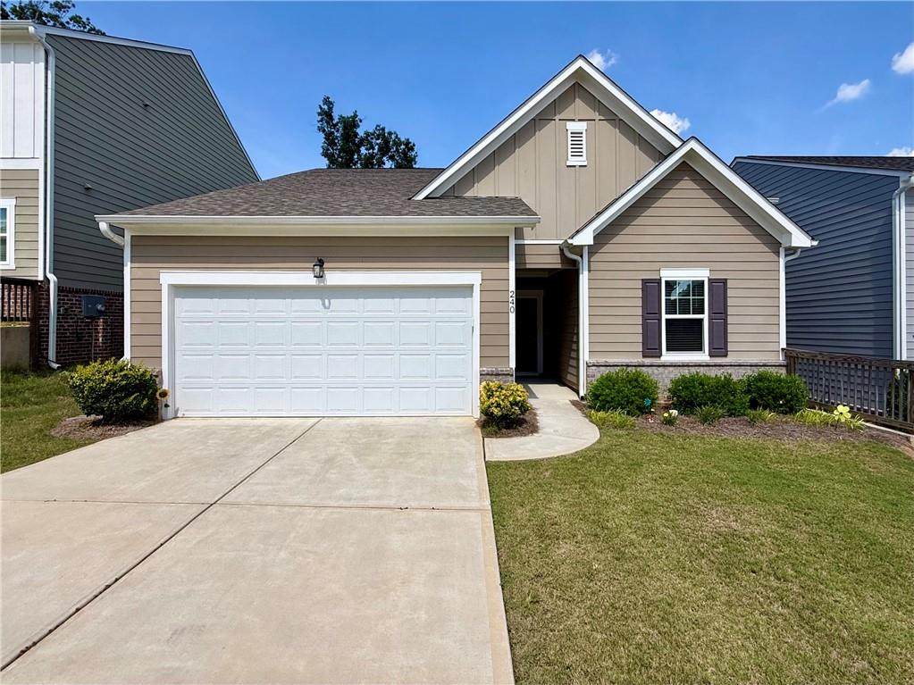 240 Hyde Park - Photo 1