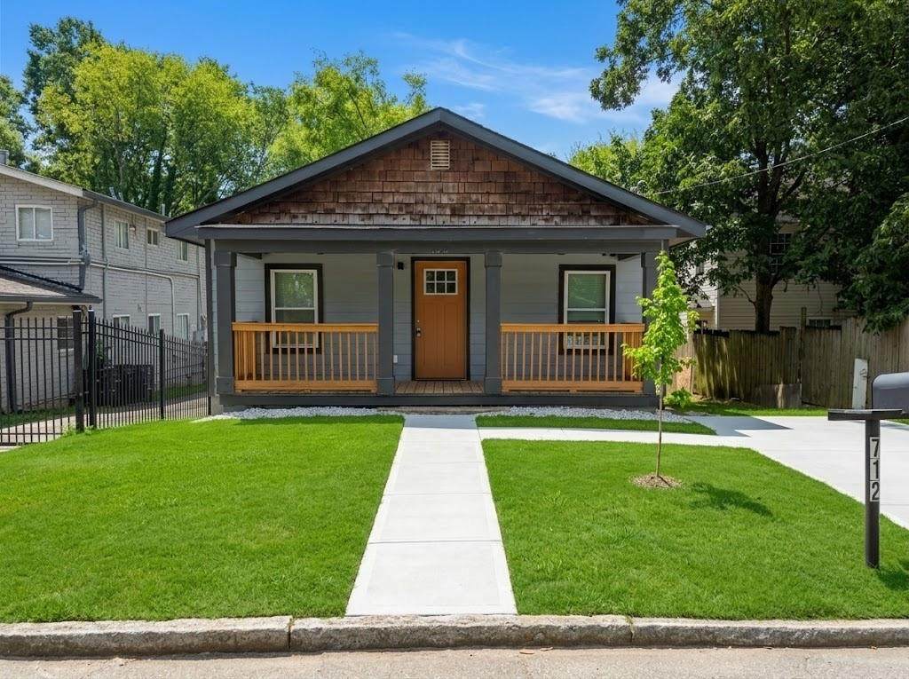 712 North Avenue - Photo 1