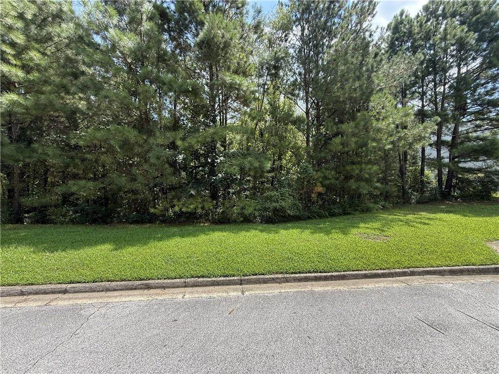 439 Longwood Place - Photo 1
