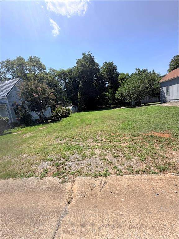 106 14th Street - Photo 1