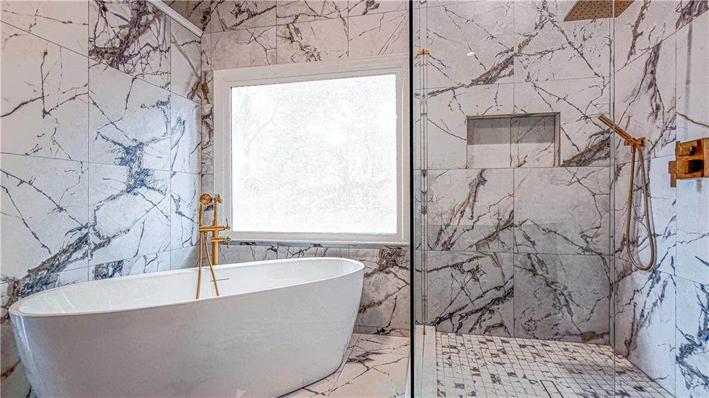 1082 Westbrooke Way - Photo 1