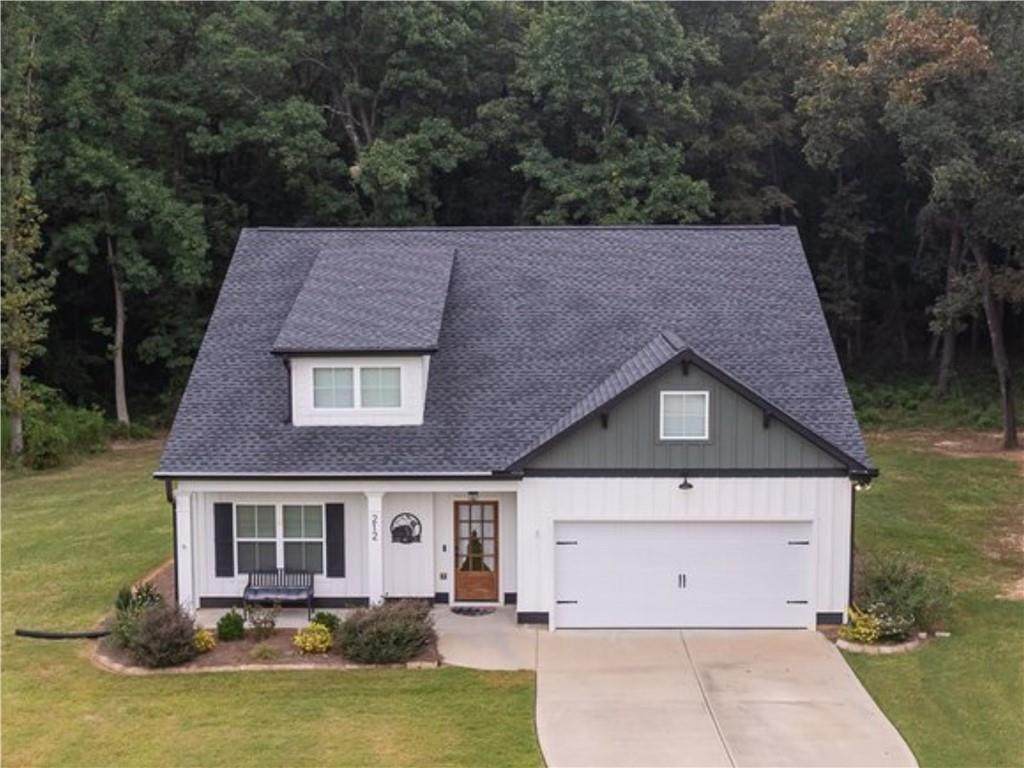 212 Live Oak Lane - Photo 1