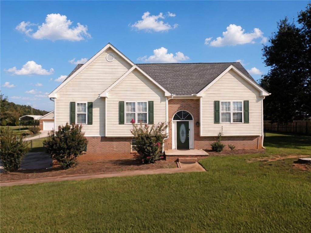 425 Freedom Drive - Photo 1