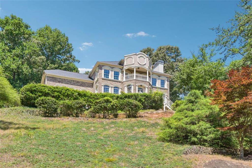 3230 Sweetwater Drive - Photo 1