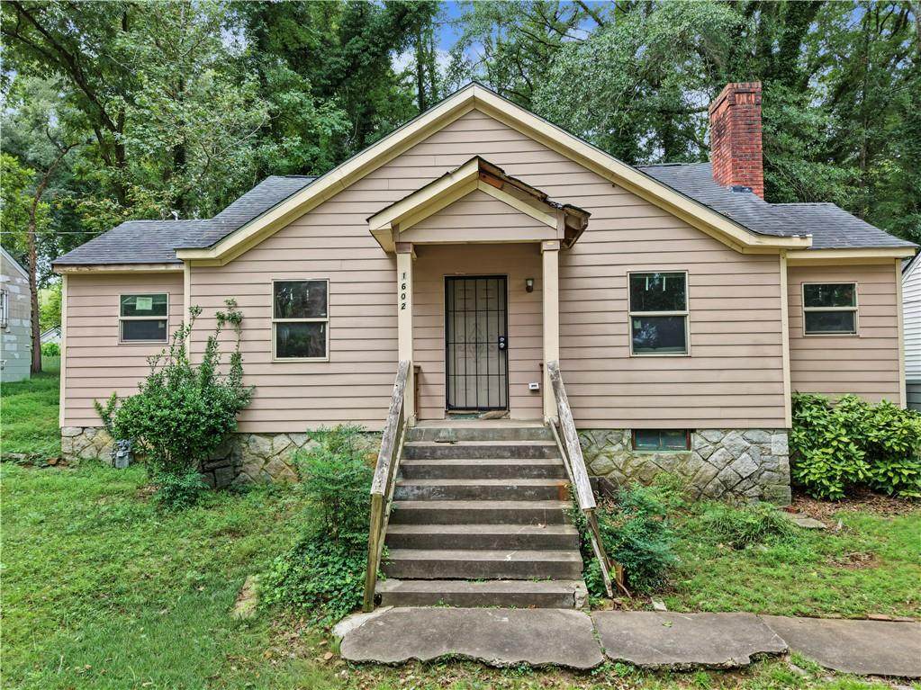 1602 Kenmore Street - Photo 1