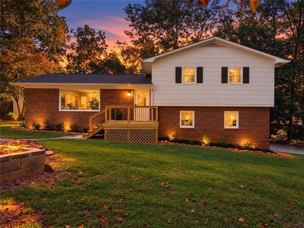 388 Sanders Street - Photo 1