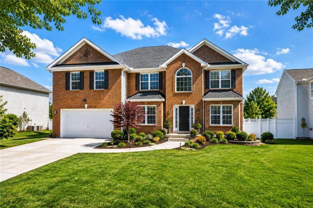 541 Hamlet Drive - Photo 1