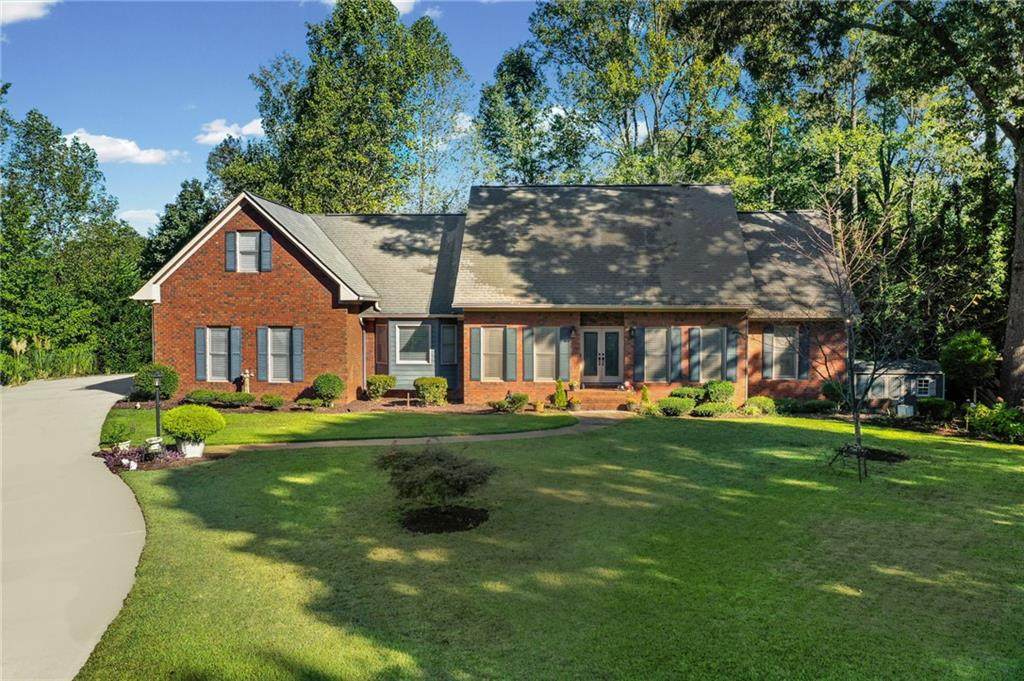 2535 Kings Court - Photo 1