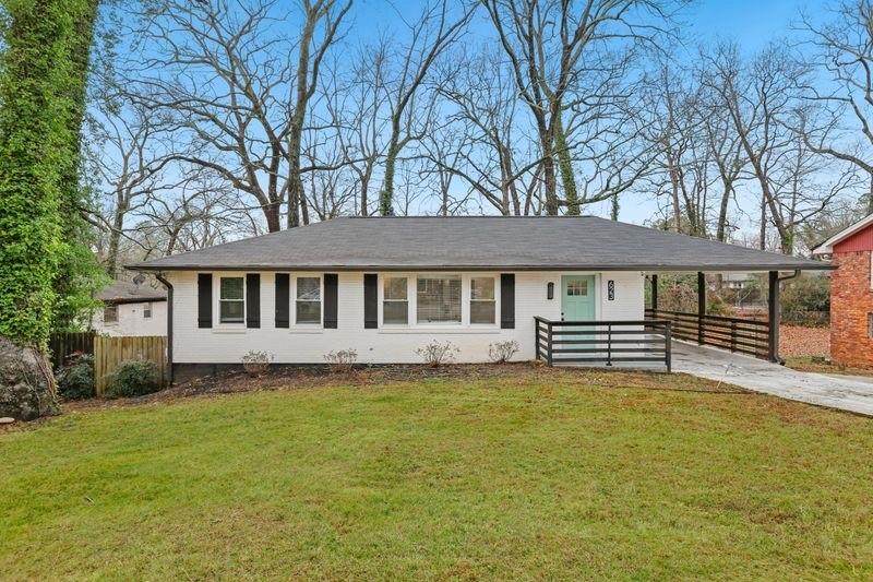 623 Montevista Street - Photo 1