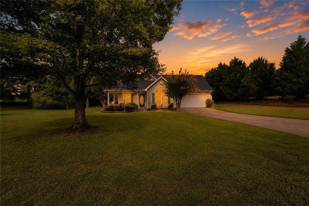 1130 Larkspur Drive - Photo 1