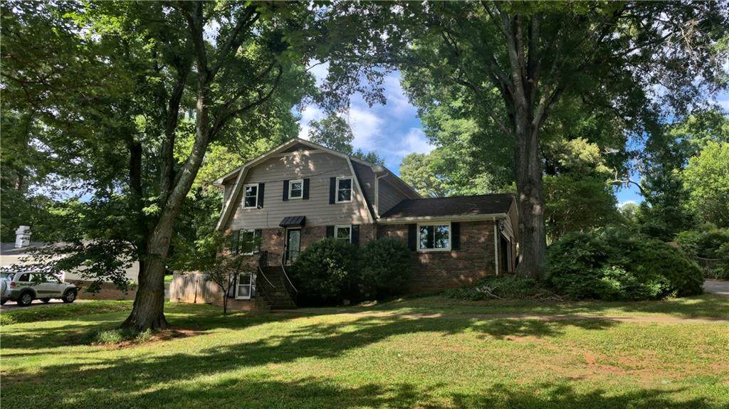 538 Cole Drive - Photo 1