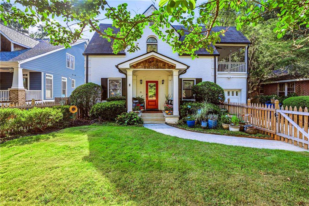 165 Carter Avenue - Photo 1