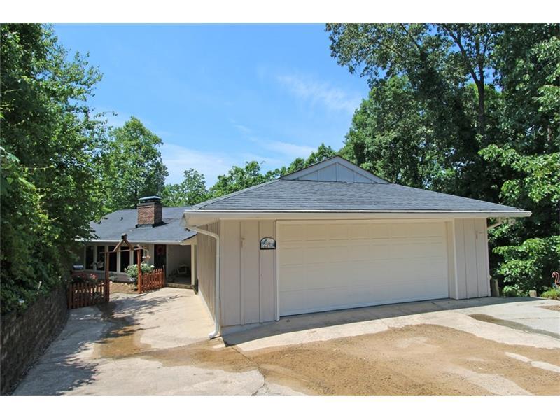 6470 Barberry Hill Drive, Gainesville, GA 30506 (MLS #5688266) :: North Atlanta Home Team