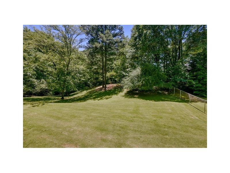 1258 Hayes Drive SE, Smyrna, GA 30080 (MLS #5704891) :: North Atlanta Home Team