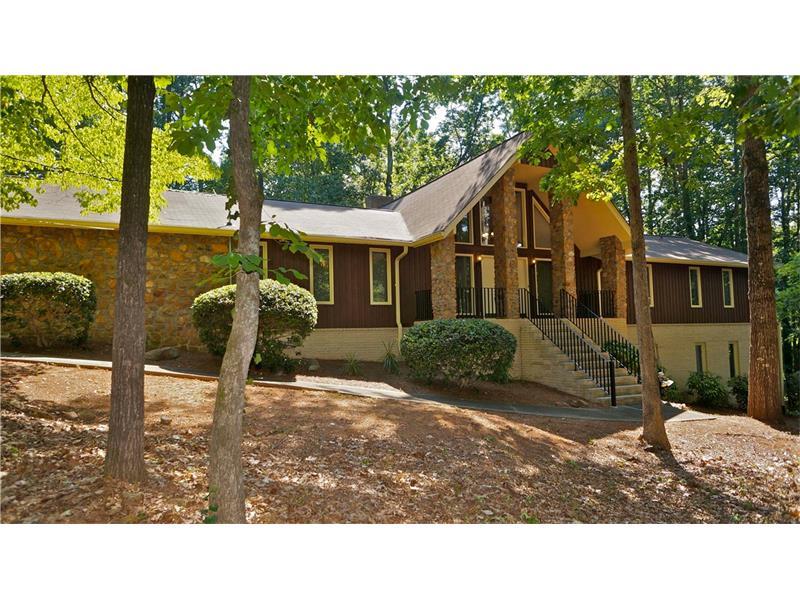 5301 Kanawha Court, Smoke Rise, GA 30087 (MLS #5711607) :: North Atlanta Home Team