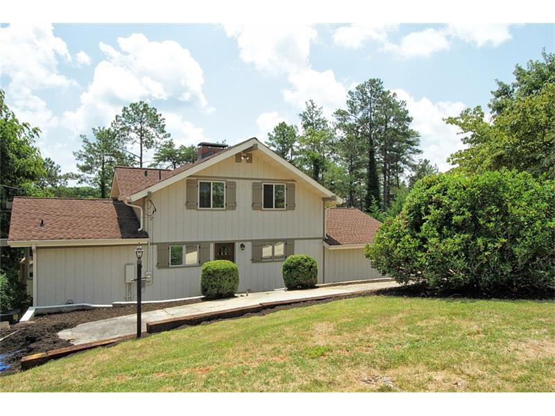 6309 Woodlake Drive, Buford, GA 30518 (MLS #5714256) :: North Atlanta Home Team