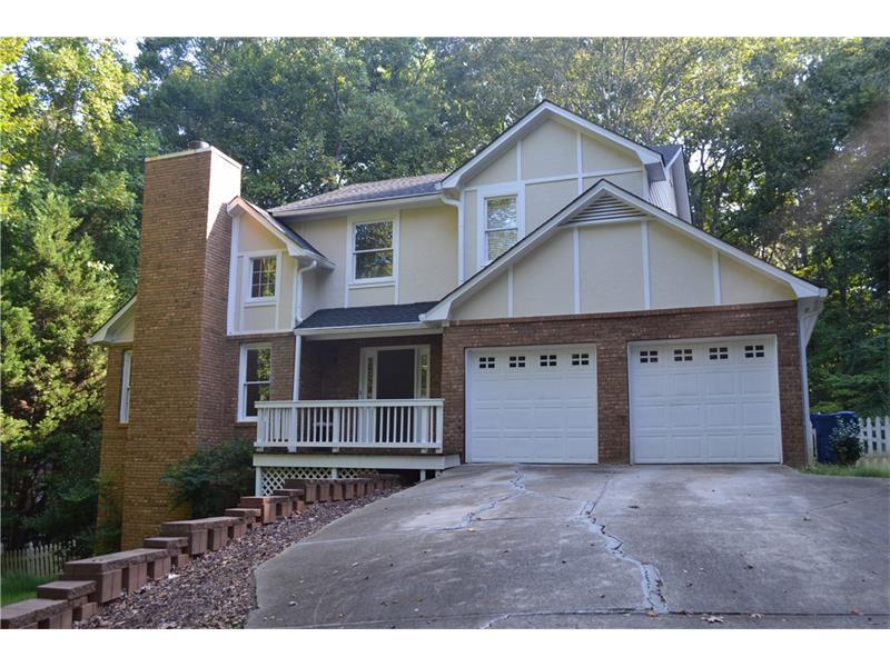 4575 Settles Point Road, Suwanee, GA 30024 (MLS #5717164) :: North Atlanta Home Team