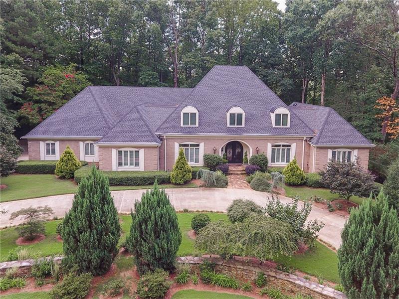 5780 Heards Forest Drive, Sandy Springs, GA 30328 (MLS #5718996) :: North Atlanta Home Team