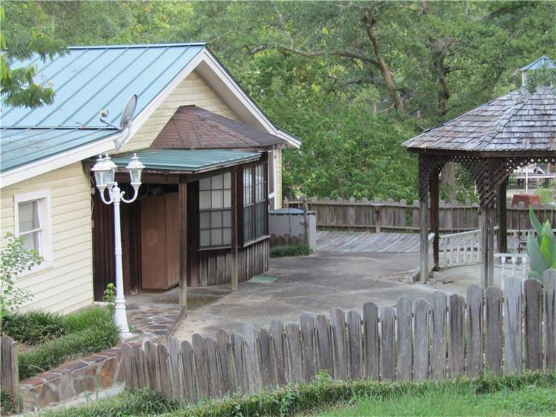 110 Sanford Drive - Photo 1