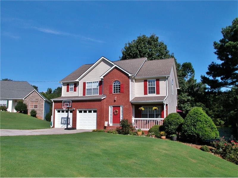 7352 Club Crest Drive, Flowery Branch, GA 30542 (MLS #5733580) :: North Atlanta Home Team