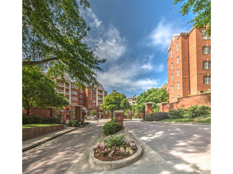 211 Colonial Homes Drive NW #2106, Atlanta, GA 30309 (MLS #5735400) :: North Atlanta Home Team