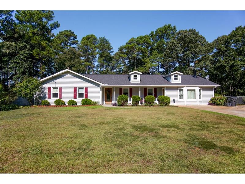 4001 Summer Place, Snellville, GA 30039 (MLS #5737475) :: North Atlanta Home Team