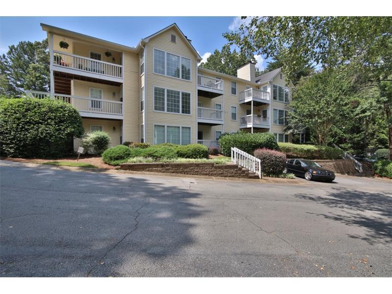 203 Gettysburg Place, Sandy Springs, GA 30350 (MLS #5740374) :: North Atlanta Home Team
