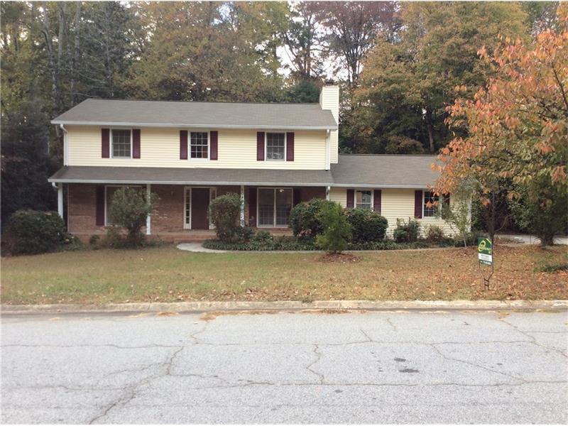 1044 Huntingdon Court, Stone Mountain, GA 30083 (MLS #5741412) :: North Atlanta Home Team