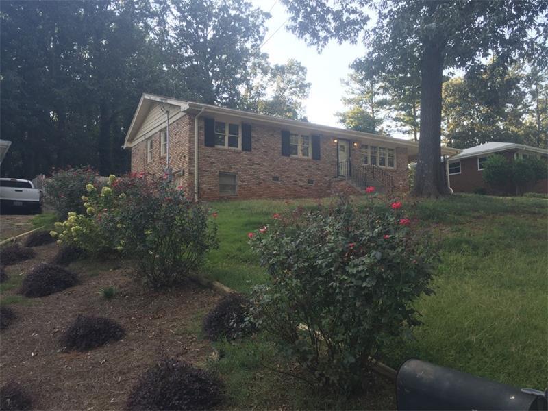3884 Honeysuckle Drive SE, Smyrna, GA 30082 (MLS #5743293) :: North Atlanta Home Team