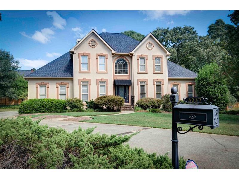 3237 SE Waldwick Way SE, Marietta, GA 30067 (MLS #5745890) :: North Atlanta Home Team