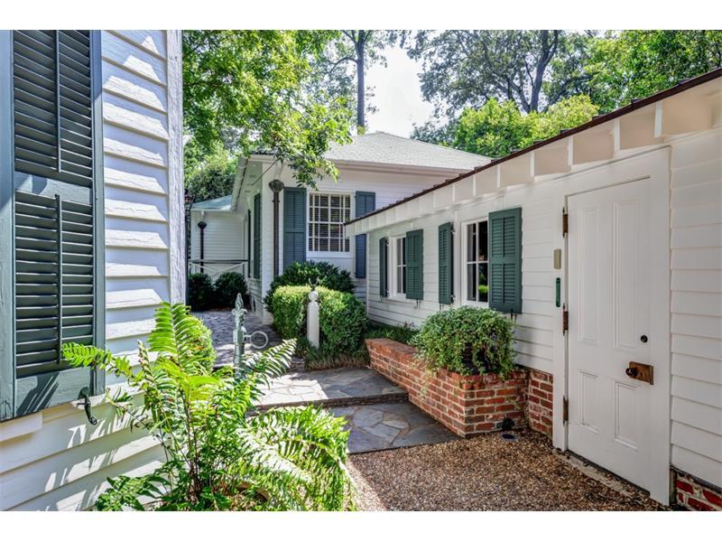 107 E Wesley Road, Atlanta, GA 30305 (MLS #5746230) :: North Atlanta Home Team
