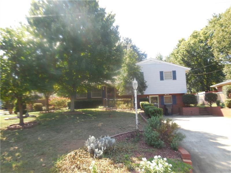 1394 Vesta Terrace, East Point, GA 30344 (MLS #5747866) :: North Atlanta Home Team