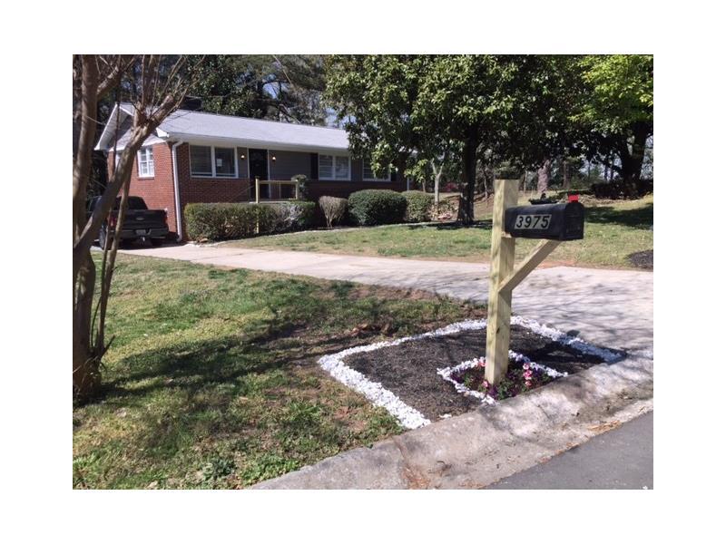 3975 Adamsville Drive SW, Atlanta, GA 30331 (MLS #5748555) :: North Atlanta Home Team