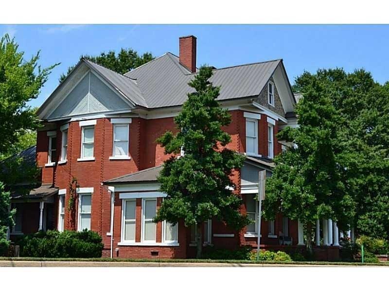 501 Court Street - Photo 1