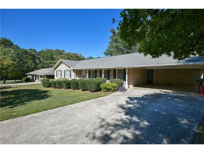 1686 Stillwood Forest Drive SW, Lilburn, GA 30047 (MLS #5755682) :: North Atlanta Home Team
