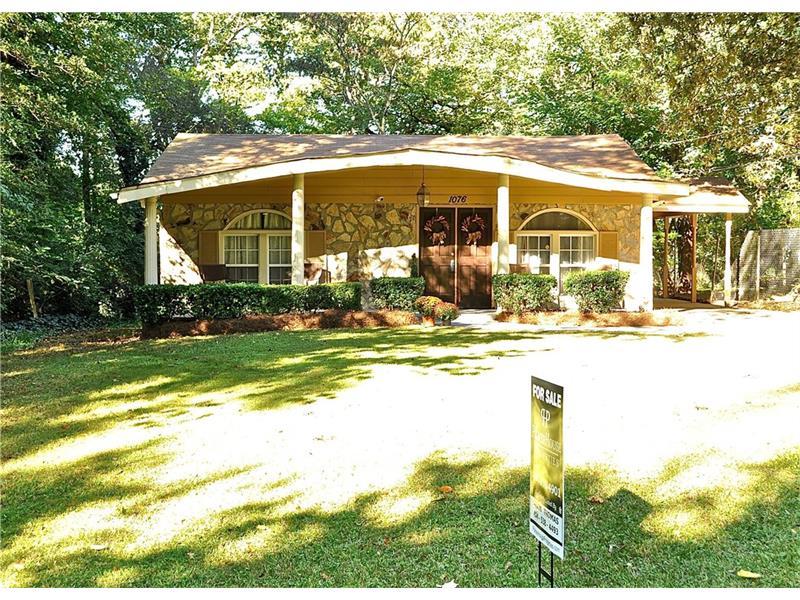 1076 Wedgewood Drive NW, Atlanta, GA 30318 (MLS #5757826) :: North Atlanta Home Team