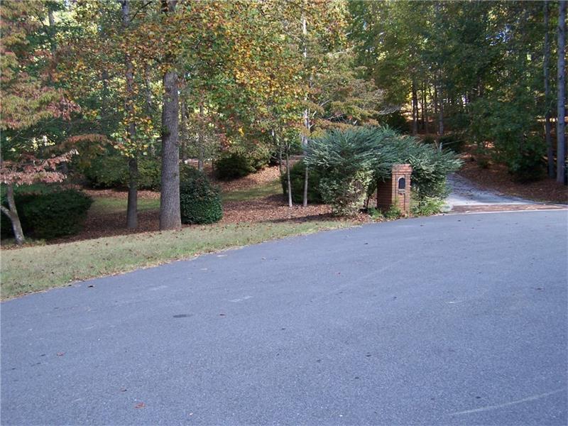 2170 Double Creek Lane, Alpharetta, GA 30004 (MLS #5758259) :: North Atlanta Home Team