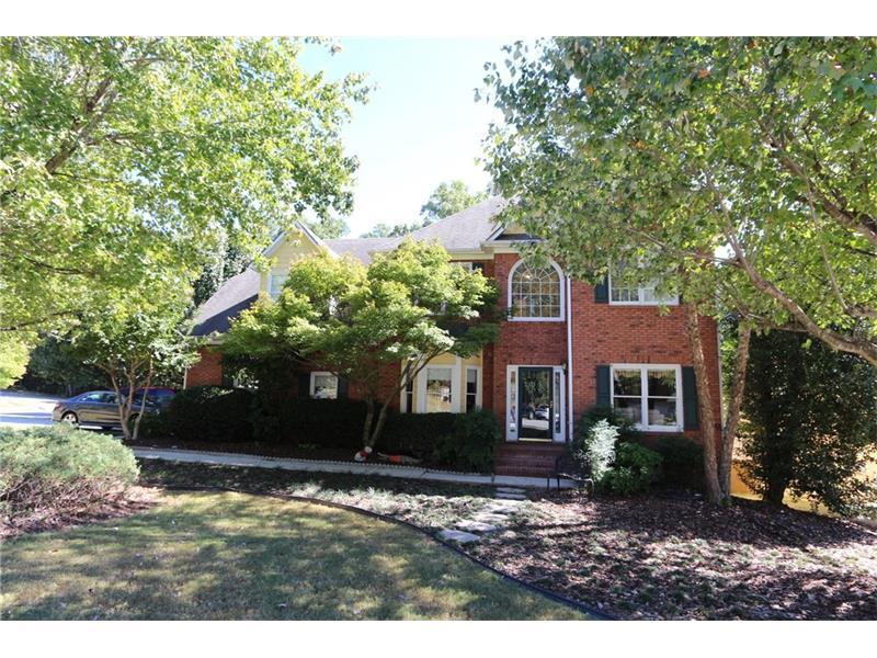 40 Gilbert Circle, Suwanee, GA 30024 (MLS #5760940) :: North Atlanta Home Team