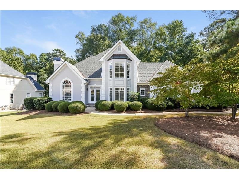 8365 Riverbirch Drive, Roswell, GA 30076 (MLS #5761348) :: North Atlanta Home Team