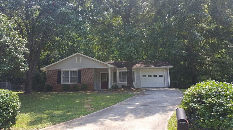 613 Windsor Drive - Photo 1
