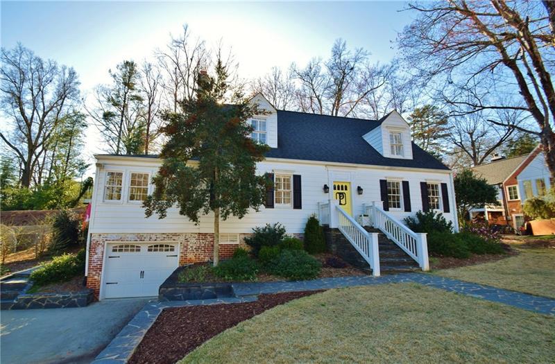 905 Memorial Drive - Photo 1