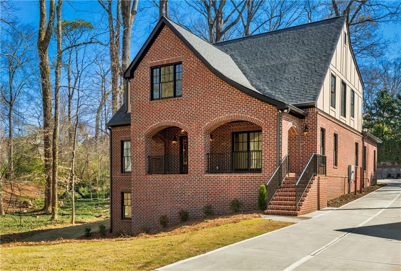 1907 Ridgewood Drive - Photo 1