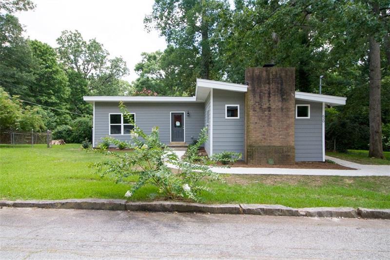 620 Iris Road - Photo 1