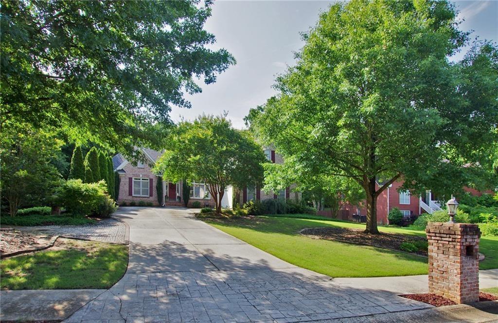 1207 Lancelot Court - Photo 1